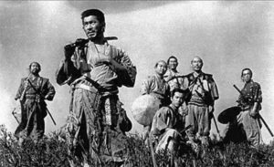 1954年に公開された「七人の侍」。黒沢明監督が1年をかけて当時の技の粋を凝らして制作し、世界的に影響を与えた作品だ。制作費は2億1000万円（当時）で、収入が2億7000万円だった。